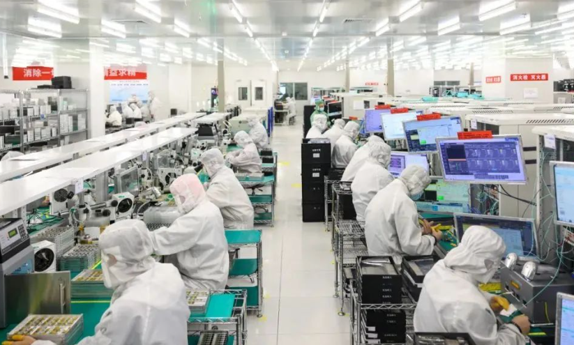 工业快速卷帘门与PVC防撞门在冷链仓储场景中的选型对比分析